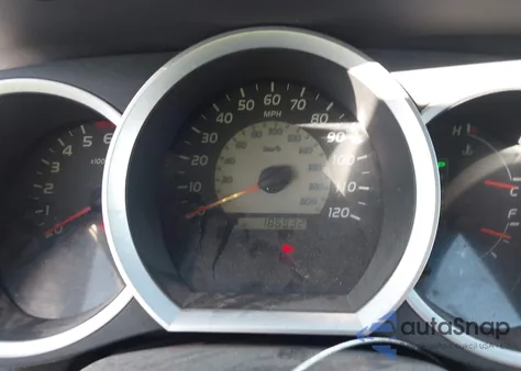 2005 Toyota Tacoma Prerunner V6 z USA, uszkodzony, nr VIN 5TEJU62N35Z047177